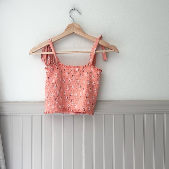 🌸 Hollister Smocked Floral Tank Top – Size Small 🌸 - Picture 6 of 6